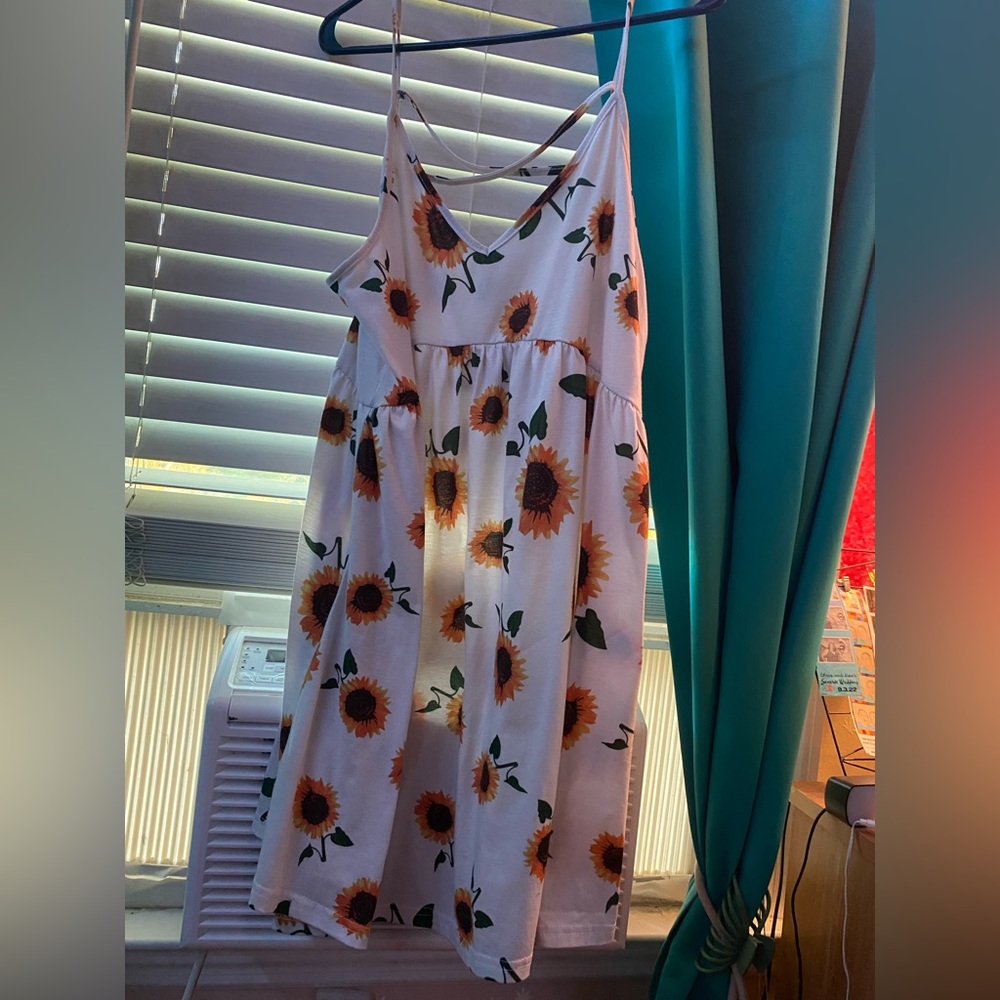 SHEIN White Sunflower Print Dress